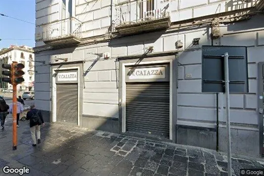 Gewerbeflächen zur Miete i Neapel Municipalità 4 – Foto von Google Street View