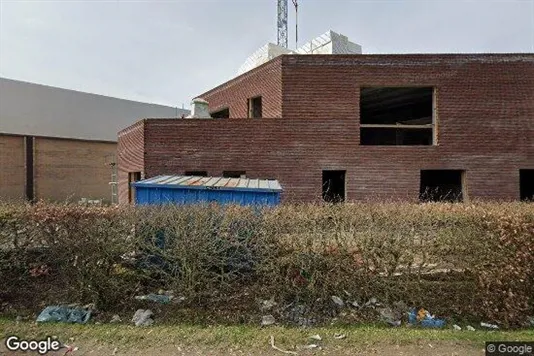 Bedrijfsruimtes te huur i Tinlot - Foto uit Google Street View