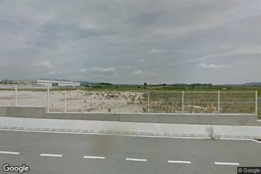 Bedrijfsruimtes te huur i Bràfim - Foto uit Google Street View