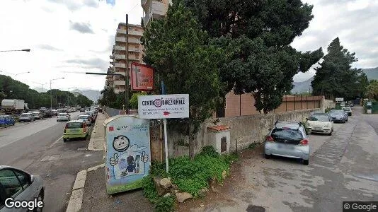 Bedrijfsruimtes te huur i Palermo - Foto uit Google Street View