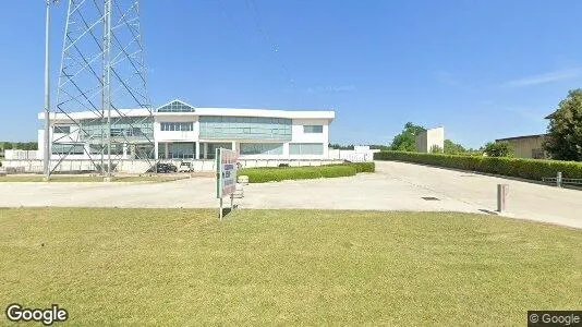 Företagslokaler för uthyrning i Ari – Foto från Google Street View