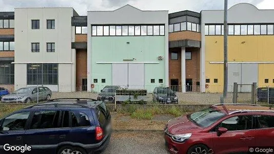 Bedrijfsruimtes te huur i Muggiò - Foto uit Google Street View