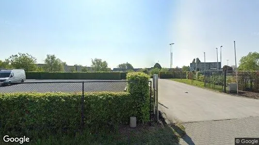 Lager zur Miete i Willebroek – Foto von Google Street View