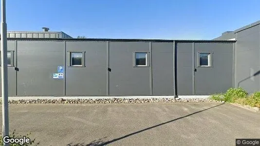 Warehouses for rent i Västra hisingen - Photo from Google Street View