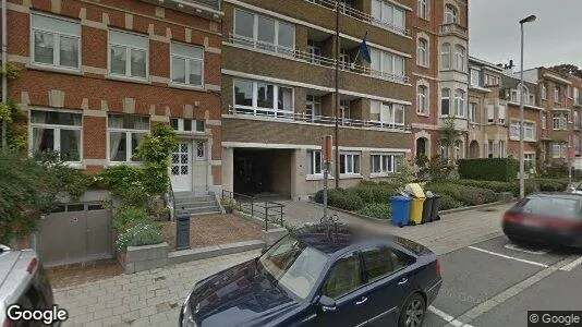 Bedrijfsruimtes te huur i Brussel Etterbeek - Foto uit Google Street View