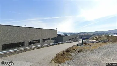 Gewerbeflächen zur Miete in Fjell – Foto von Google Street View