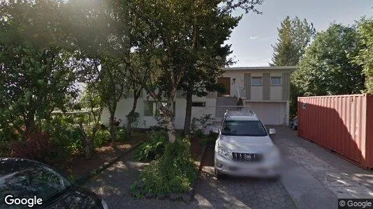 Gewerbeflächen zum Kauf i Reykjavík Hlíðar – Foto von Google Street View