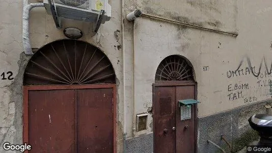Bedrijfsruimtes te huur i Chiaia - Foto uit Google Street View