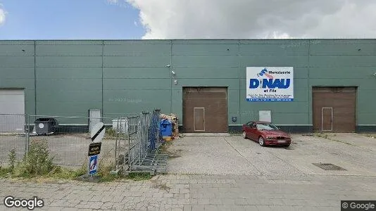 Magazijnen te huur i Manage - Foto uit Google Street View