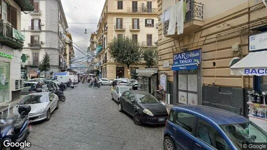 Bedrijfsruimtes te huur i Napels Municipalità 4 - Foto uit Google Street View