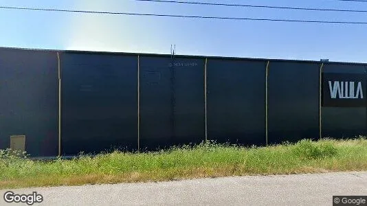 Lagerlokaler för uthyrning i Tusby – Foto från Google Street View