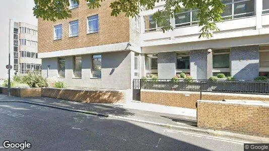 Bedrijfsruimtes te huur i London SW19 - Foto uit Google Street View