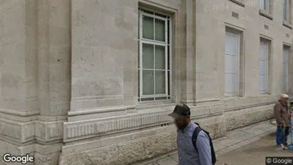 Bedrijfsruimtes te huur in London SW19 - Foto uit Google Street View