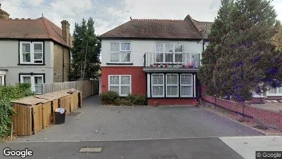 Bedrijfsruimtes te koop in Mitcham - Surrey - Foto uit Google Street View