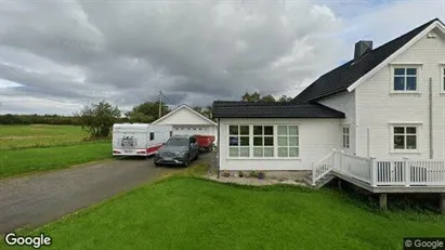 Bedrijfsruimtes te koop in Hamarøy - Foto uit Google Street View