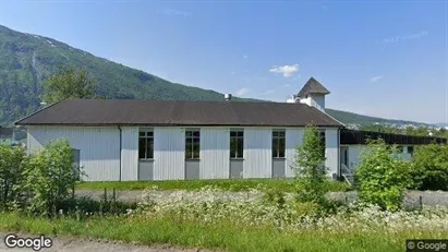 Bedrijfsruimtes te koop in Narvik - Foto uit Google Street View