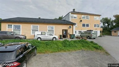 Bedrijfsruimtes te koop in Aukra - Foto uit Google Street View