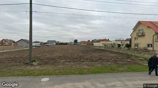 Commercial properties for rent i Trzebnicki - Photo from Google Street View