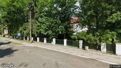 Bedrijfsruimtes te huur in Legnicki - Foto uit Google Street View