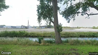 Bedrijfsruimtes te koop in Alphen aan den Rijn - Foto uit Google Street View