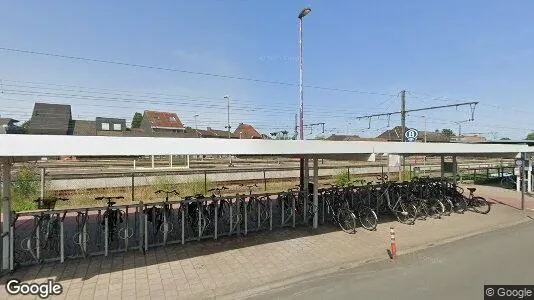 Magazijnen te huur i Lint - Foto uit Google Street View