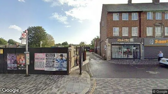 Commercial properties for rent i Enfield - Middlesex - Photo from Google Street View