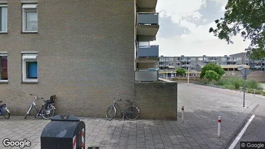 Bedrijfsruimtes te huur i Alphen aan den Rijn - Foto uit Google Street View