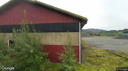 Værkstedslokaler til salg i Etne - Foto fra Google Street View