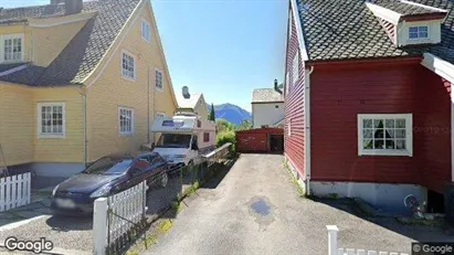 Büros zur Miete in Høyanger – Foto von Google Street View