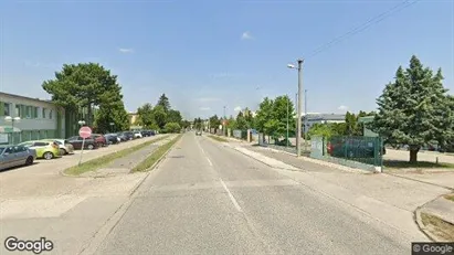 Företagslokaler för uthyrning i Trnava – Foto från Google Street View