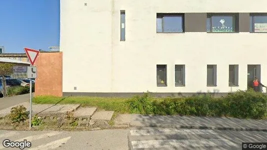 Bedrijfsruimtes te huur i Location is not specified - Foto uit Google Street View