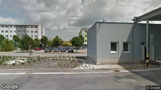 Bedrijfsruimtes te huur i Location is not specified - Foto uit Google Street View