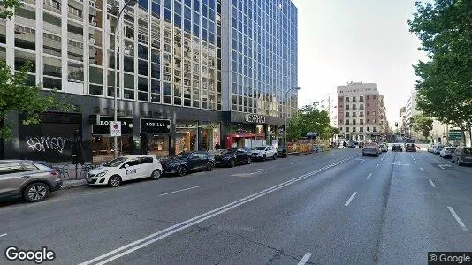 Bedrijfsruimtes te huur i Madrid Tetuán - Foto uit Google Street View