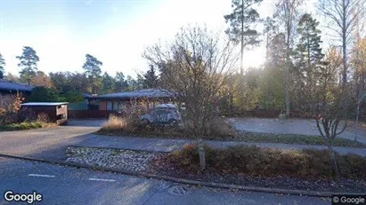 Bedrijfsruimtes te koop in Espoo - Foto uit Google Street View