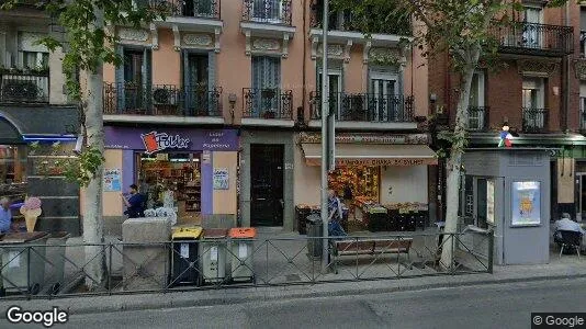 Bedrijfsruimtes te huur i Madrid Retiro - Foto uit Google Street View