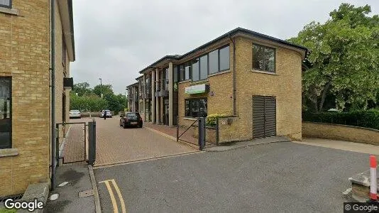 Bedrijfsruimtes te huur i Walton-on-Thames - Surrey - Foto uit Google Street View