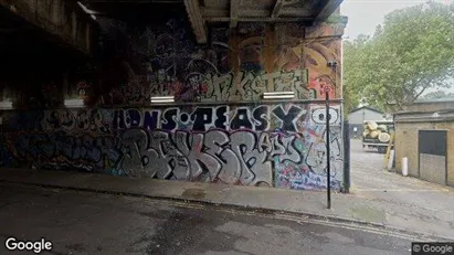 Werkstätte zur Miete in London SE16 – Foto von Google Street View