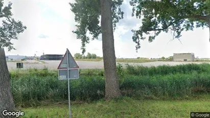 Bedrijfsruimtes te huur in Alphen aan den Rijn - Foto uit Google Street View