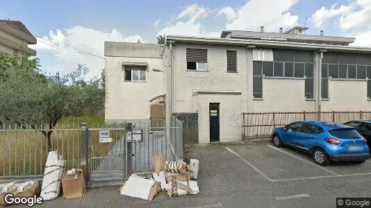 Lager zum Kauf i Nova Milanese – Foto von Google Street View