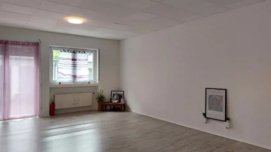 Commercial properties for rent in Leverkusen - photo 3